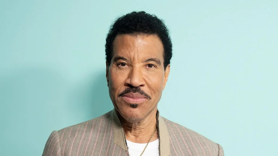 Lionel Richie Updates Fans on Health After Tour Cancellations, Promises Return to Stage