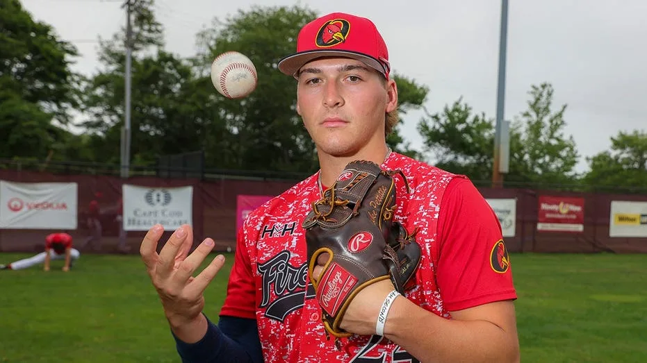 Yankees Select Luke Pettitte, Son of Club Legend Andy Pettitte, in 2026 MLB Draft